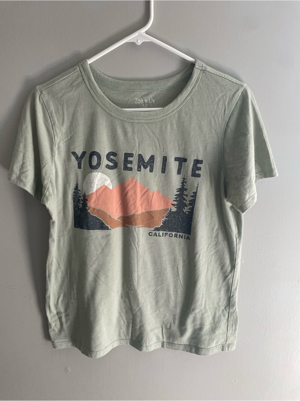 Zoe + Liv Yosemite‎ California Graphic Tee Sage Green Medium
